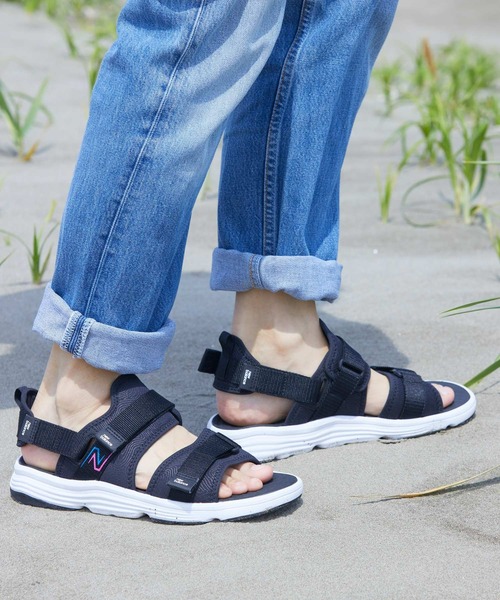 「New Balance」 サンダル 23.0cm ブラック×ホワイト メンズ_画像3