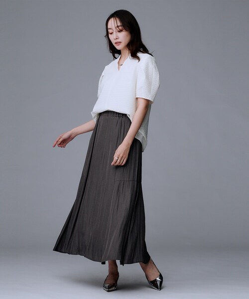 売切れました！UNTlTLED 秋冬スカート UNTITLED スカート 「秋冬兼用／1枚で着映え」ソフト裾フレアスカート