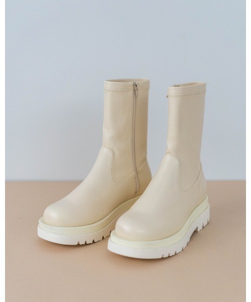 Launa lea（ラウナレア） ブーツ トラックソールストレッチショート