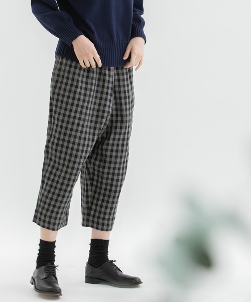 nop de nodノップドゥノッド　ポムパンツ　ゆったりテーパードパンツ　黒 nop de nod パンツ Pommeトロ裾ダーツ9分パンツ レディース