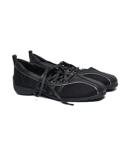 Rockfish Weatherwear レースアップスニーカー(黒) Rockfish Weatherwear スニーカー x KIOF BLISS LACEUP SNEAKERS