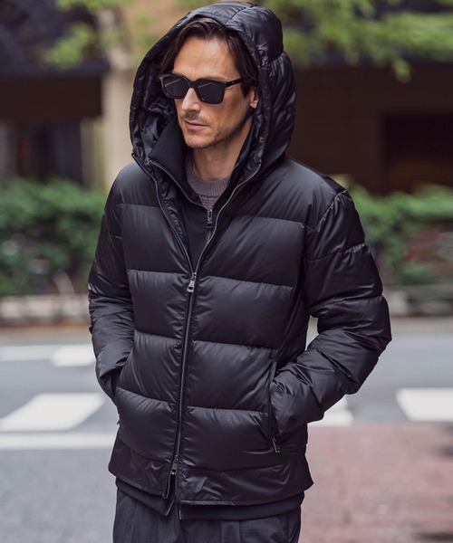 AKM Contemporary（エイケイエムコンテンポラリー） ダウンジャケット