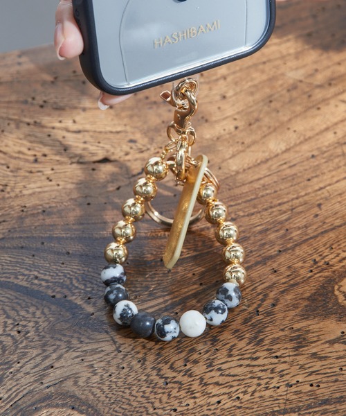 Hashibami（ハシバミ） 「HASHIBAMI」大玉天然石 × レザー スマホ