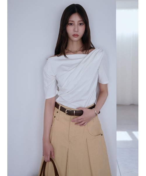 ホワイト バックオープン 長袖トップス SNIDEL（スナイデル） tシャツ バックオープンドレープカットプル