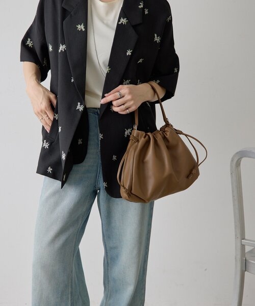 ear PAPILLONNER イアパピヨネ ショルダー 巾着 2wayバッグ ear PAPILLONNER（イア パピヨネ） ショルダーバッグ バッグ レザー