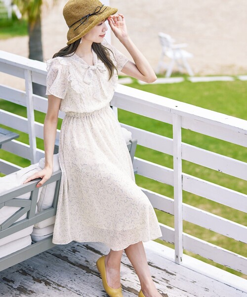 Tiaclasse ワンピース 「洗える」花柄ボウタイフレアワンピース