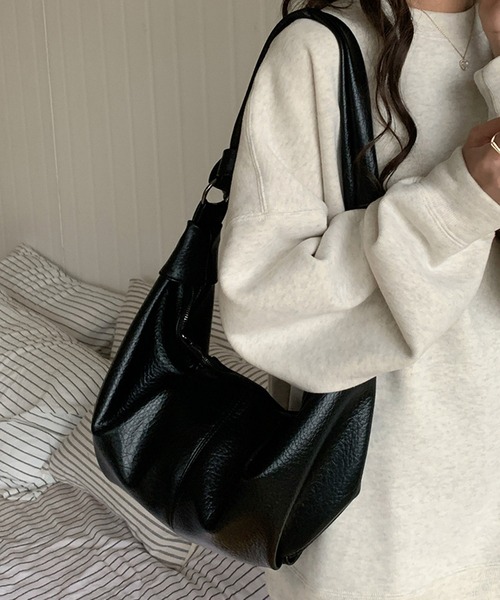 X JAPAN バック folka.（フォルカ） ショルダーバッグ バッグ 8B38 ノットデザイン