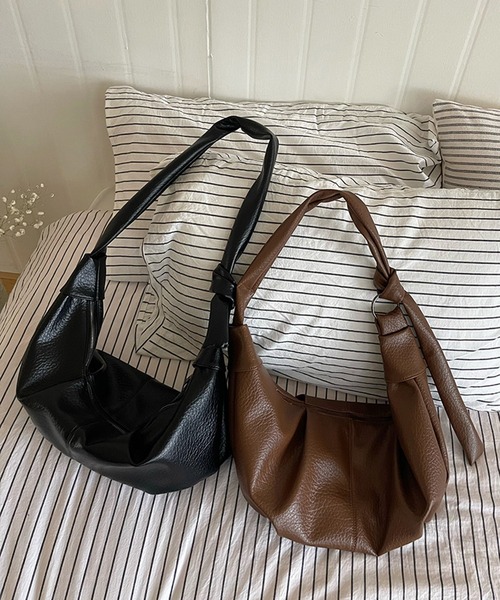 folka.（フォルカ） ショルダーバッグ バッグ 8B38 ノットデザイン