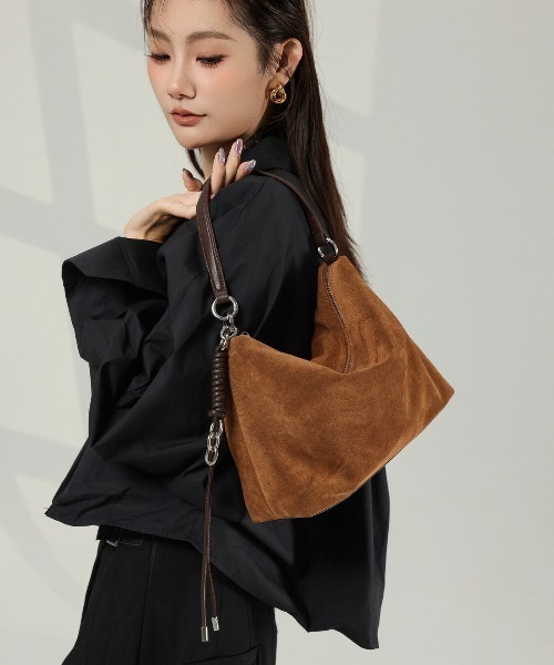 ショルダーバッグ バッグ 「 NiiNa / ニーナ 」高品質ヌバックレザー