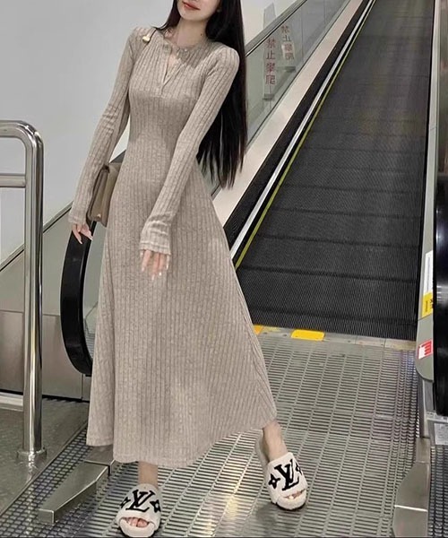 gossip!ロサンゼルス ワンピース Y2Kリブニット ハーフボタンロング