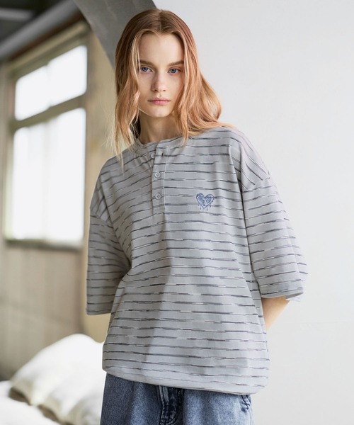 ROCHEM（ローシェン） ヘンリーネック tシャツ ハートロゴ刺繍半袖
