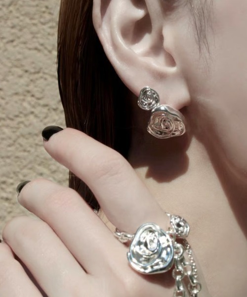 ピアス ローズ ラージ ピアス / Rose large pierce レディースの画像