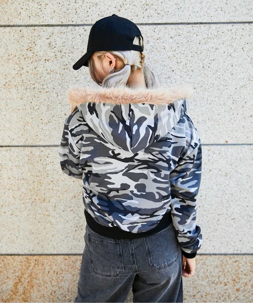 パーカー 「迷彩×ファー付き」レディース 裏毛スウェットジップ