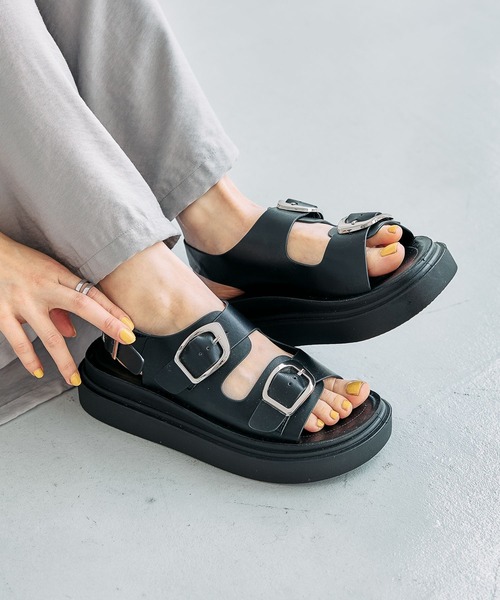 サンダル ベルトバックルクッションサンダル　638815 レディースの画像
