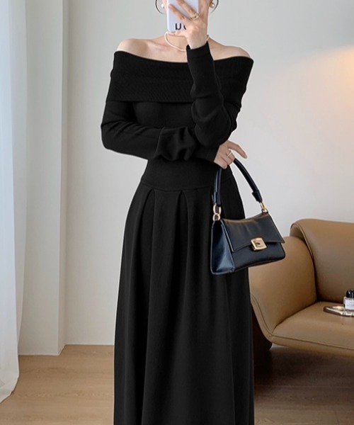 FOXEY フォクシー　オフショルダーワンピース　ウール　ブラック FOXEY フォクシー オフショルダーワンピース ウール ブラック