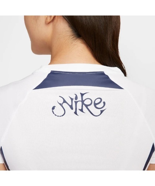 NIKE tシャツ Wmns NSW Chill Knit Graphic T-Shirt（ナイキ