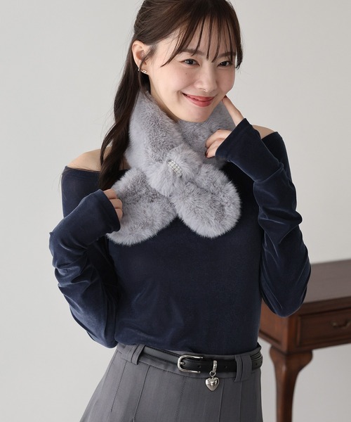 Sheller 【新品未使用タグ付き】片肩オフショルダーシャツ Sheller 【新品未使用タグ付き】片肩オフショルダーシャツ