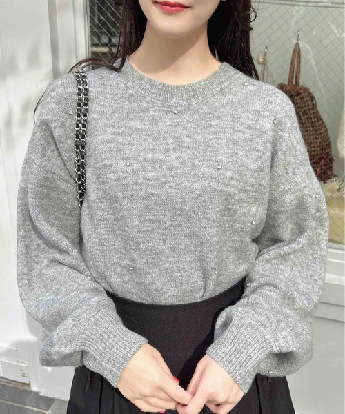 偉大な 新品7万7千円タグ付き 胸元きらきらビジュー装飾 イタリア製 トップス