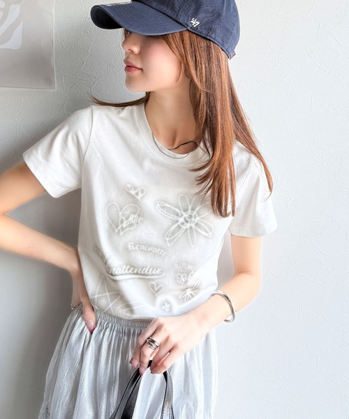 tシャツ 「mily bilet」大人可愛い最旬プリント柄。スプレーライクプリントコンパクトTシャツ（半袖） レディース | mily bilet | 15