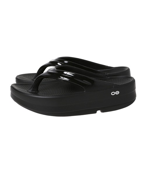 OOFOS（ウーフォス） ウーメガ 厚底 サンダル OOFOS OOmega-Black