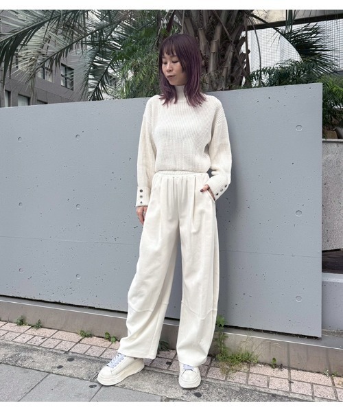 【新品タグ付き】LUGIVA ルギヴァ カーキ 38 ワイド　レレレさん購入 LUGIVA（ルギヴァ） パンツ 「LUGIVA/ルギバ」ポンチワイドカービー
