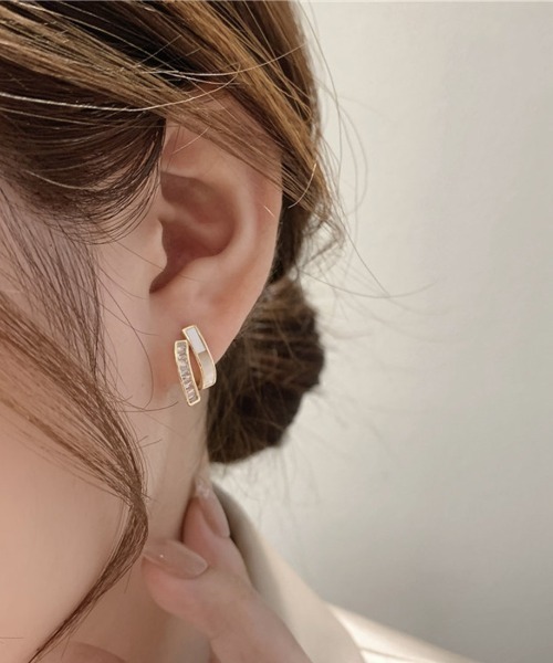 ピアス 上品な輝きで洗練されたデザインピアス レディース | ブランド登録なし | 02