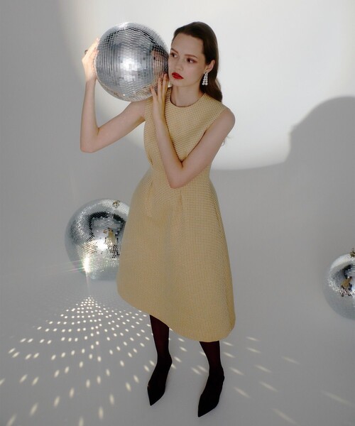 「LOULOU WILLOUGHBY」 ノースリーブワンピース 2 イエロー レディース_画像2