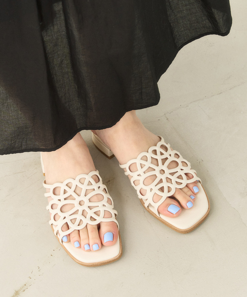新品未使用　Le Talon フラワーカットワークフラットシューズ GRISEレザーARTISANフラワーカットフラット（フラットシューズ）｜LE