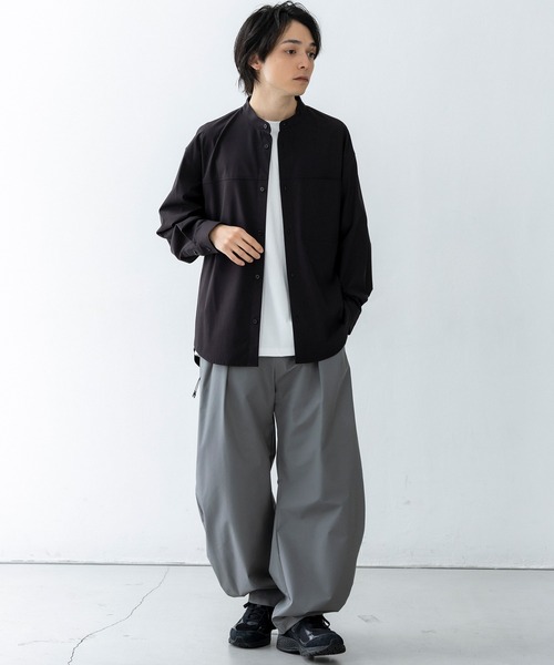 シャツ +phenix(プラスフェニックス)SEAM POCKET BAND COLLAR SHIRT / シームポケット バンドカラーシャツ メンズの画像