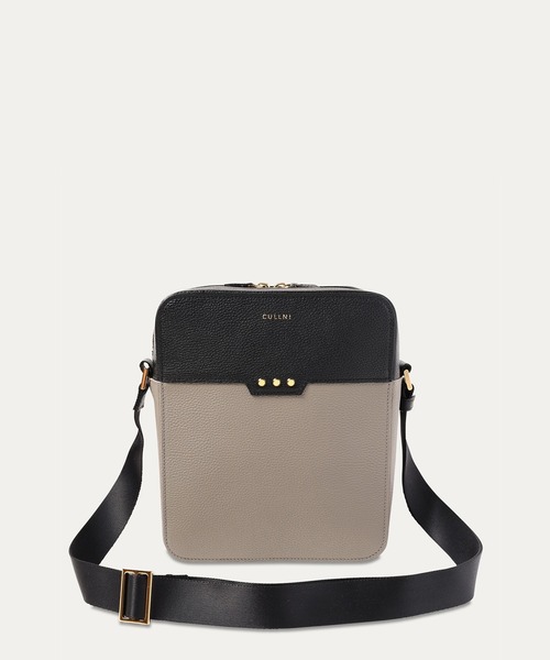 CULLNI（クルニ） ショルダーバッグ Square leather shoulder bag