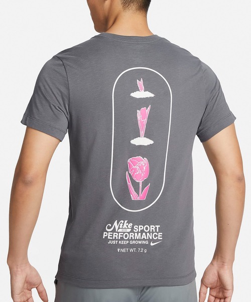 新品未使用品　NIKE 半袖 Tシャツ NIKE tシャツ NIKE/ナイキ 半袖TEE Tシャツ グラフィック 速乾