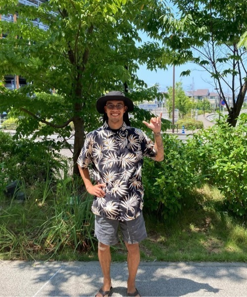 「極美品」 QUIKSILVER シーガル ブラック 半袖 Quiksilver （ネコポス配送） クイックシルバー 半袖ラッシュ