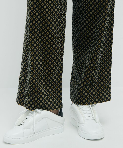 CABaN（キャバン） パンツ ジオメトリックベルベット 2タックワイド