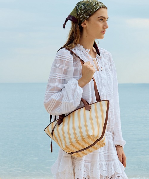 CHARLES ＆ KEITH（チャールズ&キース） トートバッグ Ivanna ラージ