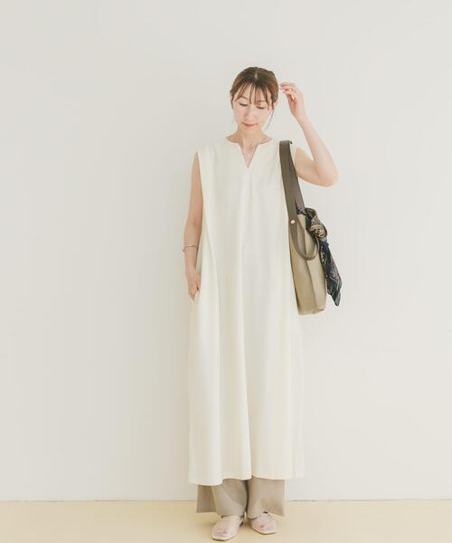 「ITEMS URBANRESEARCH」 ノースリーブワンピース FREE オフホワイト レディース_画像4
