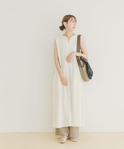「ITEMS URBANRESEARCH」 ノースリーブワンピース FREE オフホワイト レディース_画像5