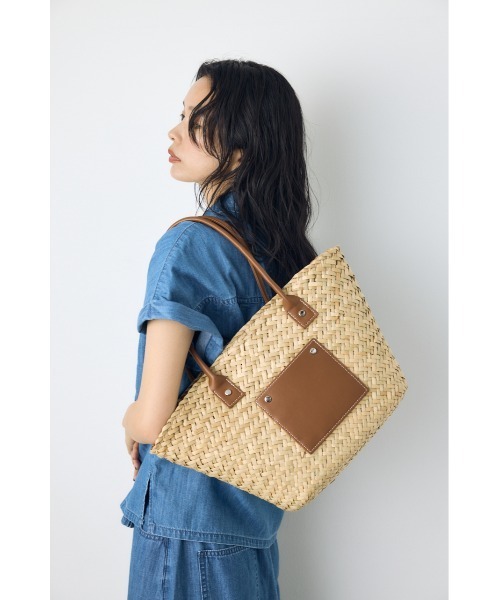 ももあん様❣️オーダー受付ページ＊パネルトートバッグ＊ポーチ AZUL BY MOUSSY（アズールバイマウジー） トートバッグ フロント