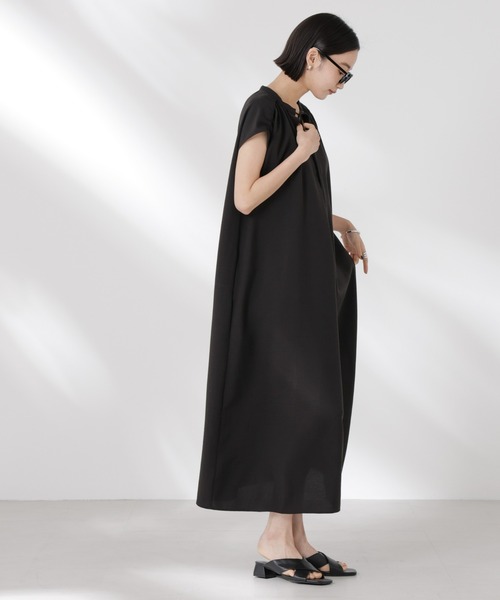 unofワンピース NANO universe（ナノ・ユニバース） ワンピース ギャザーショルダー