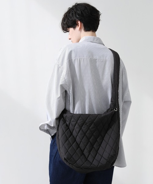 ASTRONOMY ショルダーバッグ オーバーサイズキルティングショルダー