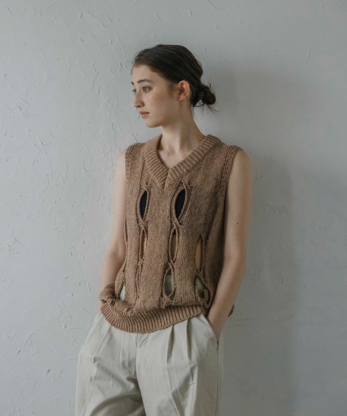MINERTE ベスト ジレ 「MINERTE」hole knit vest / 穴あきV