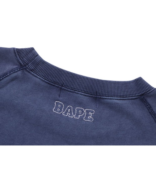 【A BATHING APE】3色展開 WASHED EFFECT COLLEGE PATCH SWEAT A BATHING APE® Washed Effect College Patch Relaxed Fit