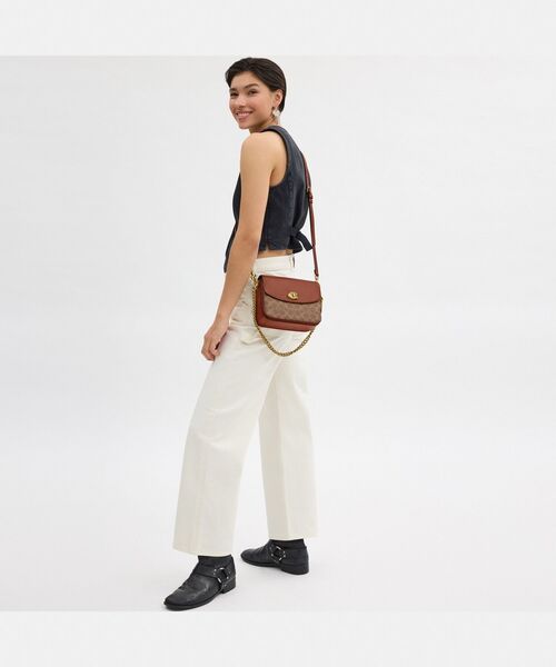 クローム シグネチャー クロスボディ COACH ショルダーバッグ チャーター クロスボディ 19