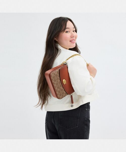 COACH キャシー クロスボディバッグ 19・シグネチャーキャンバス キャシー クロスボディ バッグ 19・シグネチャー キャンバス