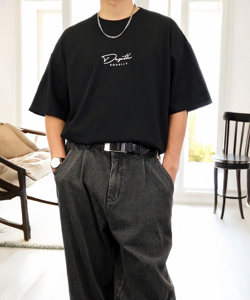 【関税込】ロゴ入り半袖Tシャツ - ネイビー 男女兼用 刺繍ロゴコンパクトTシャツ R24133-v レディース 2024年夏新作