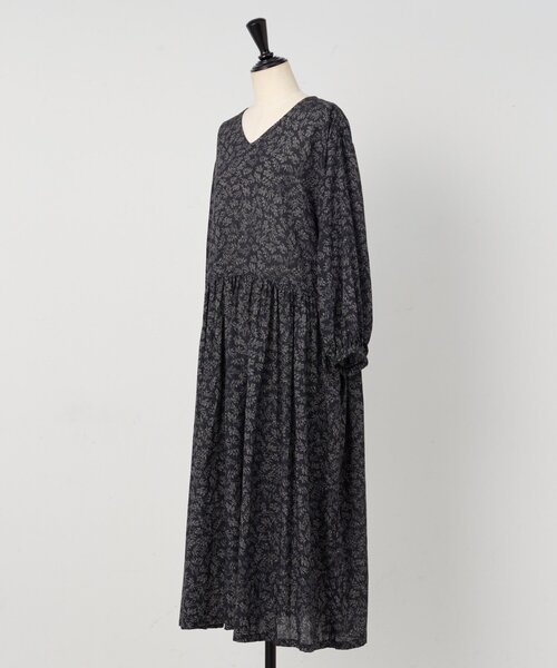 BEARDSLEY プリント ギャザーワンピース BEARDSLEY ワンピース リーフプリントギャザーワンピース