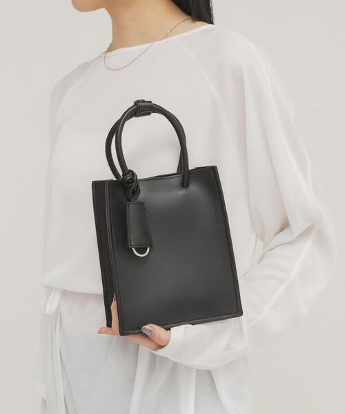 黒 ハンドバッグ チャーム付き KBF（ケービーエフ） ハンドバッグ チャーム付きスクエアミニBAG
