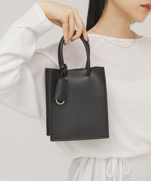 KBF（ケービーエフ） ハンドバッグ チャーム付きスクエアミニBAG