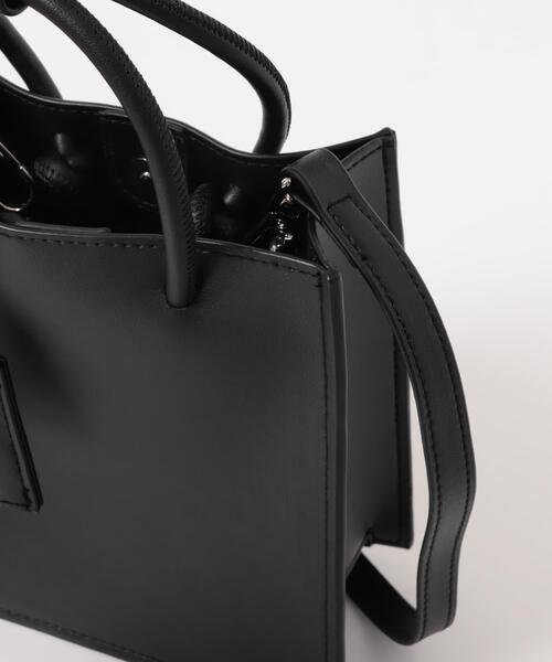 KBF（ケービーエフ） ハンドバッグ チャーム付きスクエアミニBAG