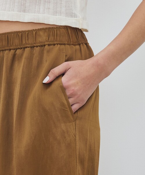 ワイドパンツ パンツ ソフトサテン エラスティックスリムパンツ レディースの画像