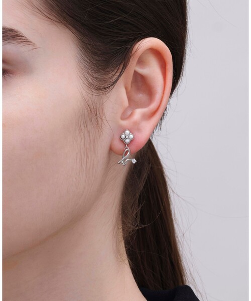 agnes b.（アニエスベー） ピアス b.”ロゴ フラワーモチーフ パール